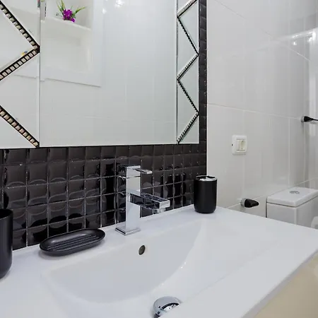 San Eugenio De Lux Ap 312 شقة
